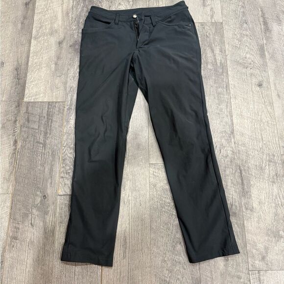 Lululemon Men's Navy Pants - Picture 2 of 4